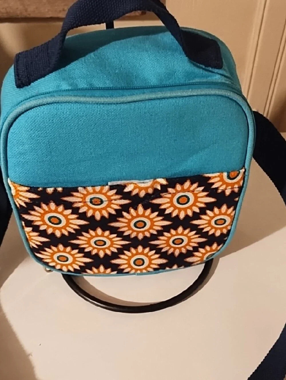 Spartina 449 Teal and Navy Sunflower Crossbody EUC Insulated.